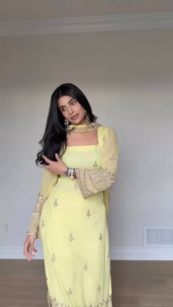 Noor Lace Sequins Classic Set